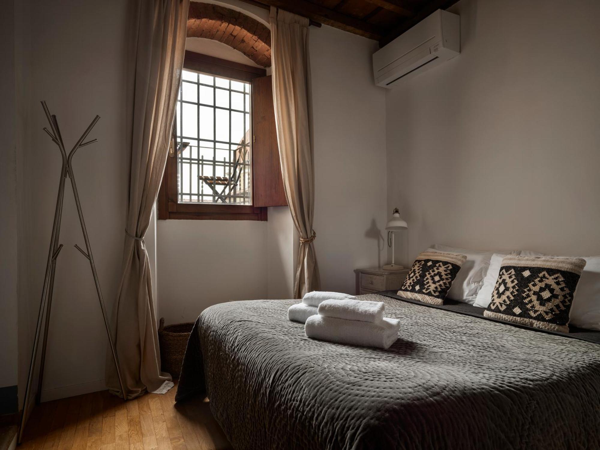 One Of A Kind Near The Duomo W/Balcony Palace Apt Florenţa Exterior foto