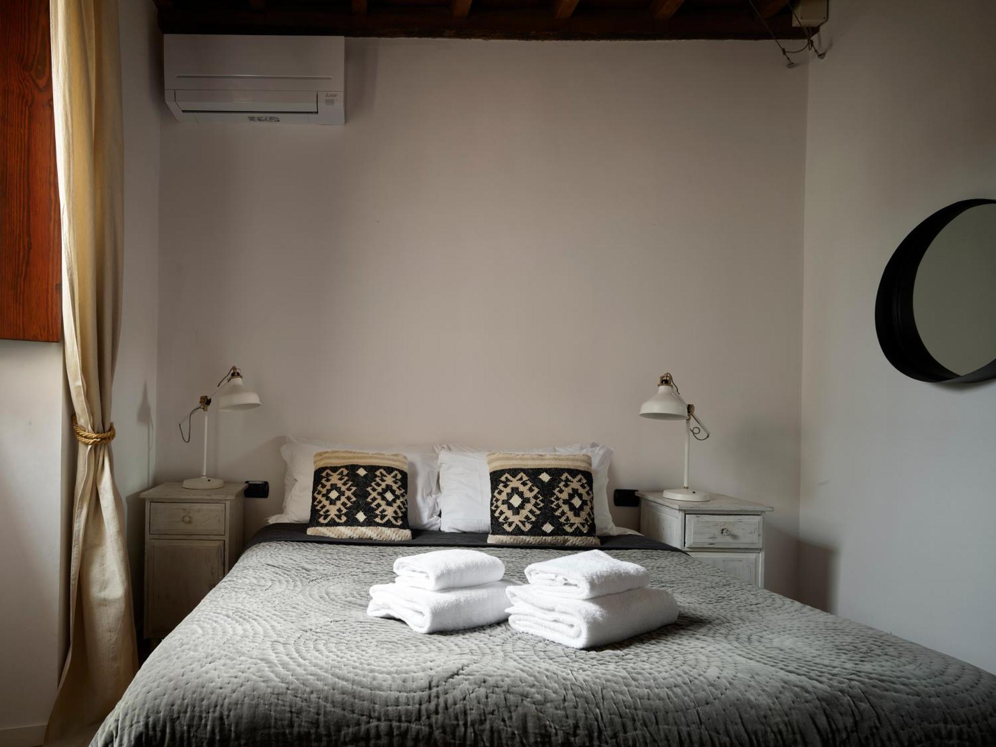 One Of A Kind Near The Duomo W/Balcony Palace Apt Florenţa Exterior foto
