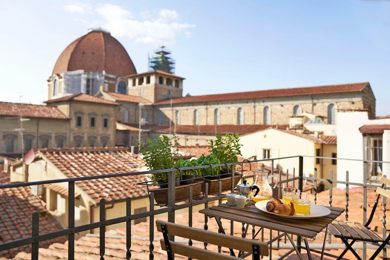 One Of A Kind Near The Duomo W/Balcony Palace Apt Florenţa Exterior foto